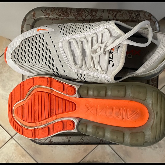 Nike - Picture 2 of 3